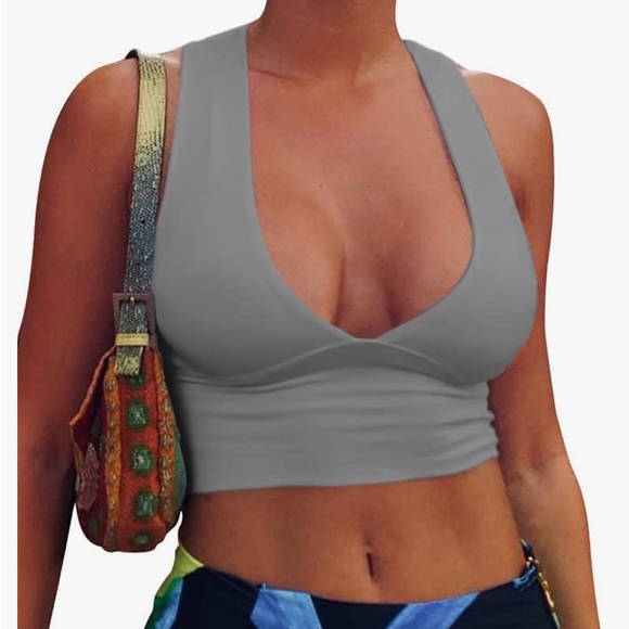 Crop top - Picture 2 of 4